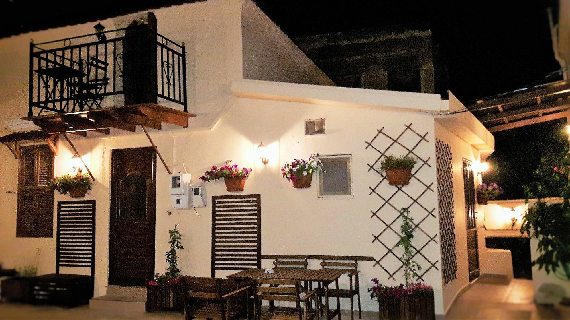 Xenios Zeus Apartment Rhodes City Екстериор снимка